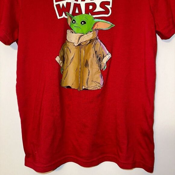 Abercrombie Kids Red Baby Yoda Star Wars Graphic Tee Size 15/16 NWOT - Picture 2 of 10